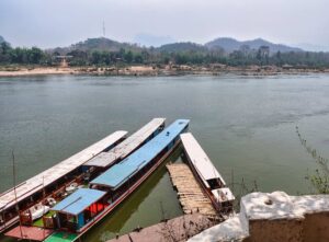 Le barche tipiche per navigare sul Mekong
